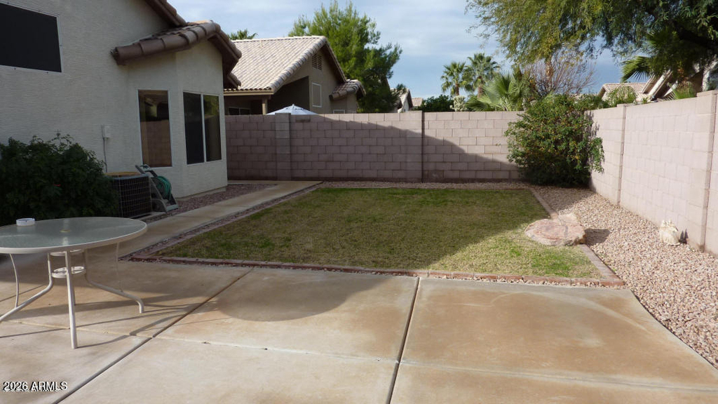140 W Oxford Lane - Photo 12