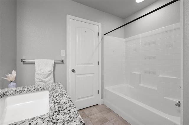 438 Sabine Avenue - Photo 13