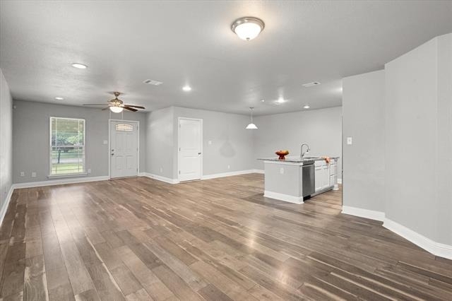 438 Sabine Avenue - Photo 6
