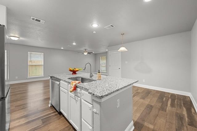 438 Sabine Avenue - Photo 4