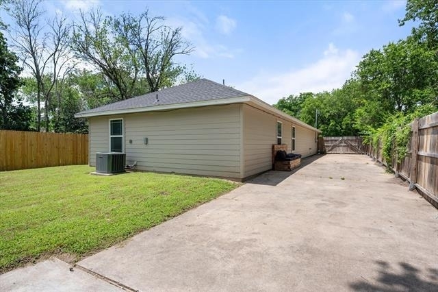 438 Sabine Avenue - Photo 21