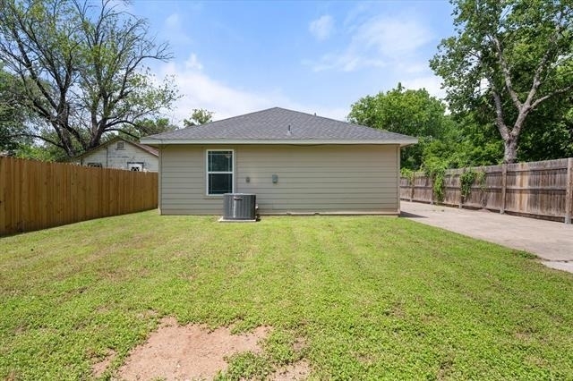 438 Sabine Avenue - Photo 19