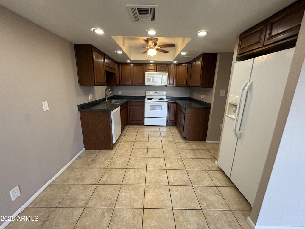 7940 E Camelback Road - Photo 3
