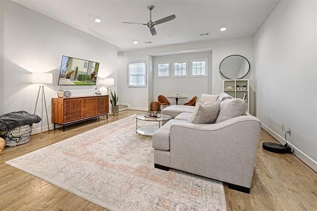 5089 Gaston Avenue - Photo 3