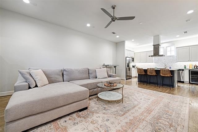 5089 Gaston Avenue - Photo 2