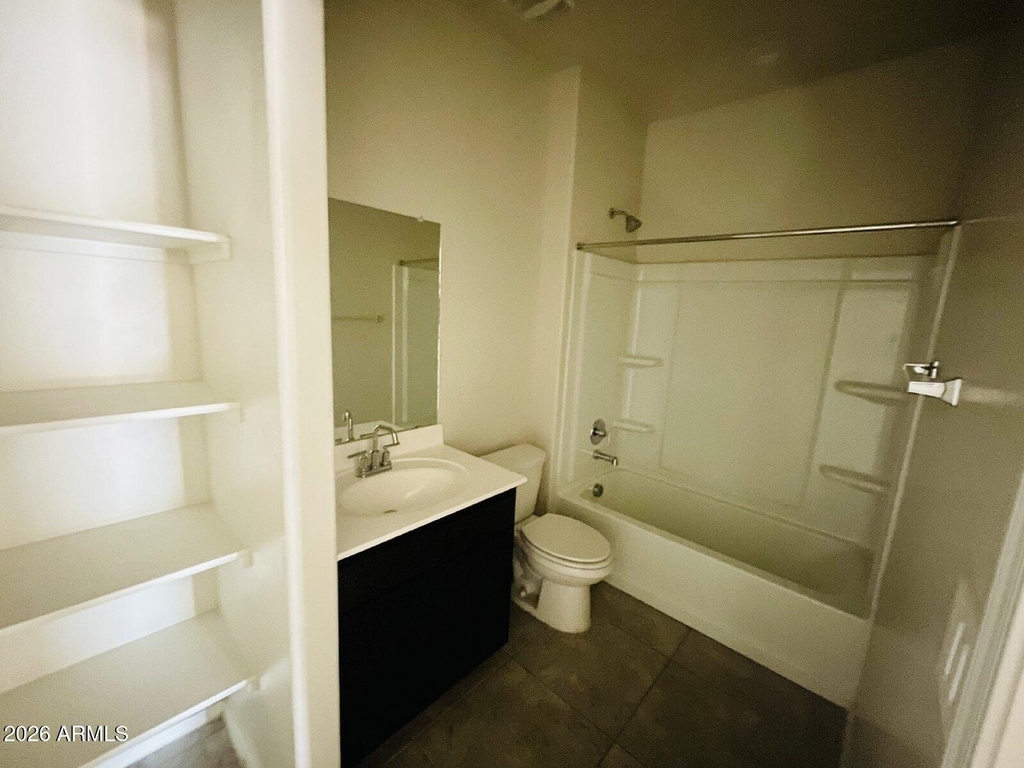 35433 W San Alvarez Avenue - Photo 5