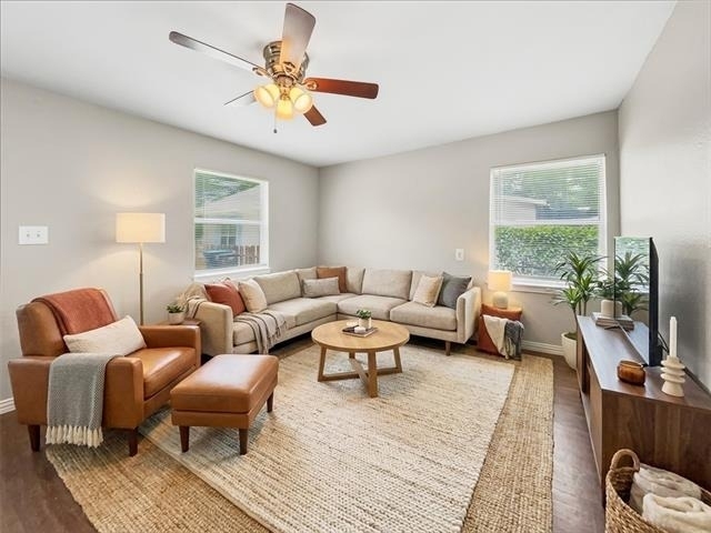 1215 Lowe Street - Photo 3
