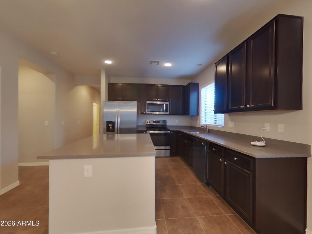 880 W Busa Drive - Photo 3