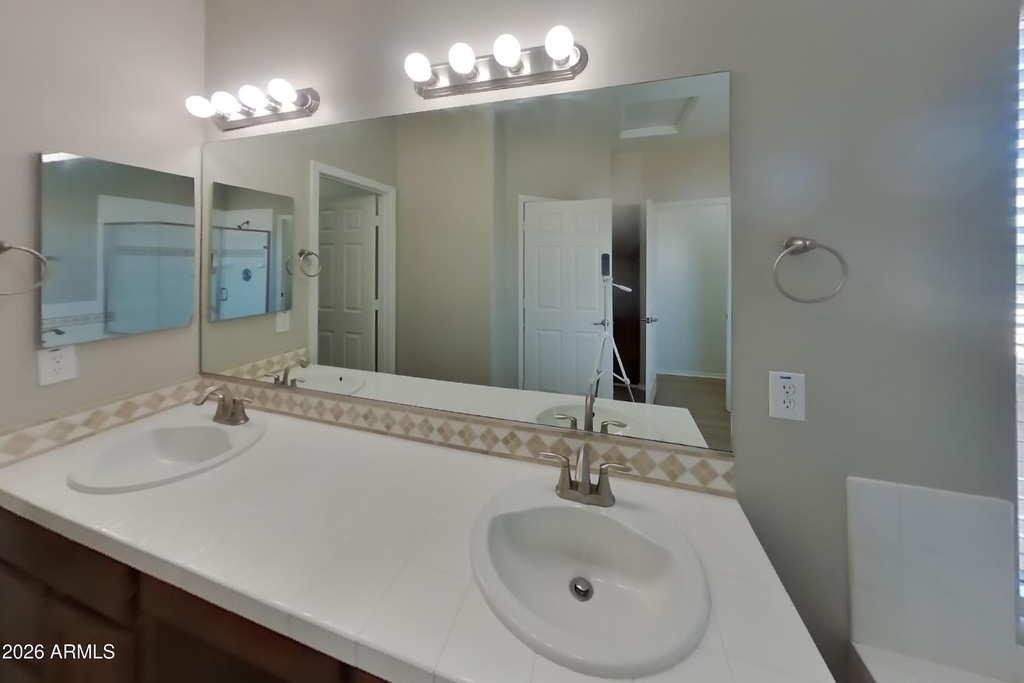 10208 W Wier Avenue - Photo 11