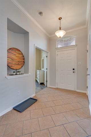 1105 Lone Pine Drive - Photo 2