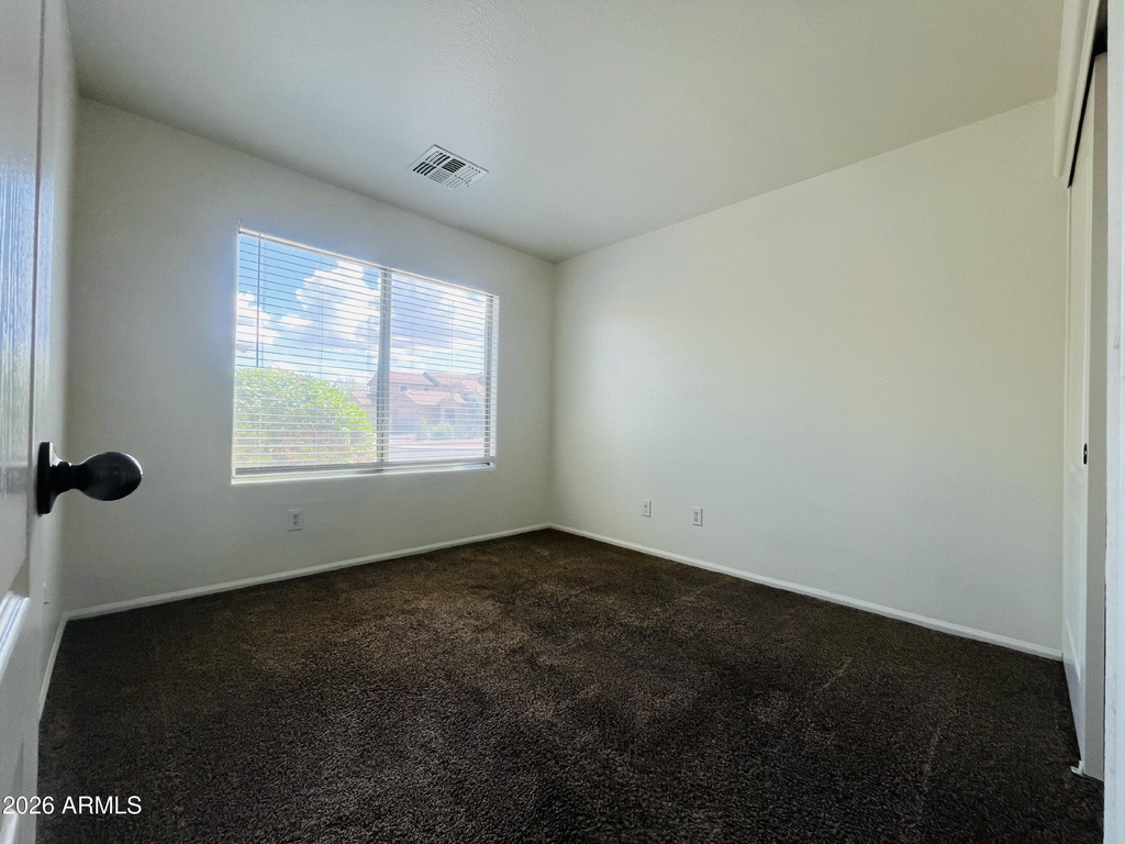 8202 S 47th Avenue - Photo 12