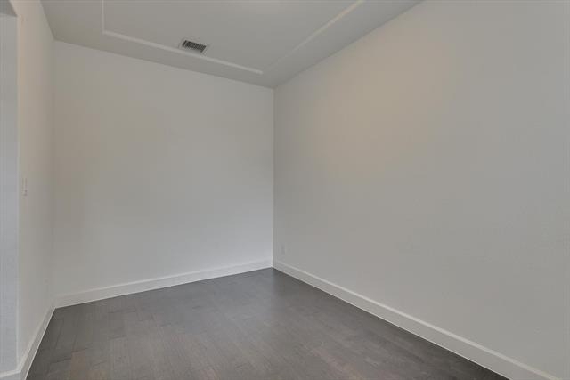 4064 Washburne Drive - Photo 4