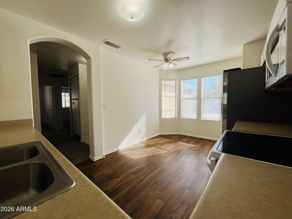 7332 N 70th Drive - Photo 6