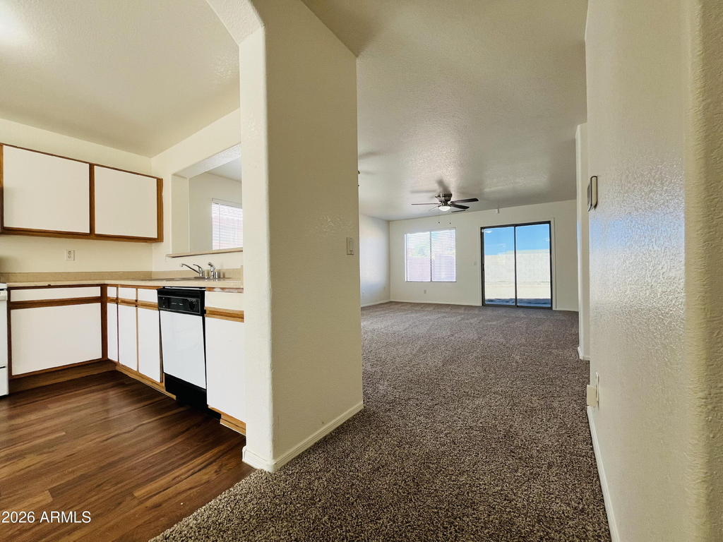 7332 N 70th Drive - Photo 3