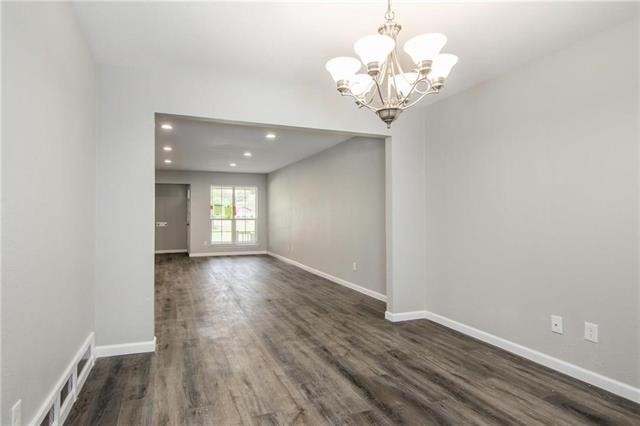 2808 Golfing Green Drive - Photo 5
