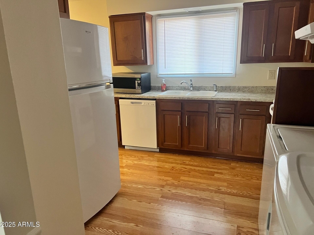 6604 S Lakeshore Drive - Photo 4