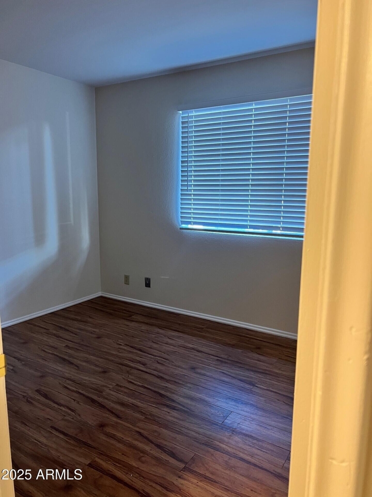 6604 S Lakeshore Drive - Photo 10