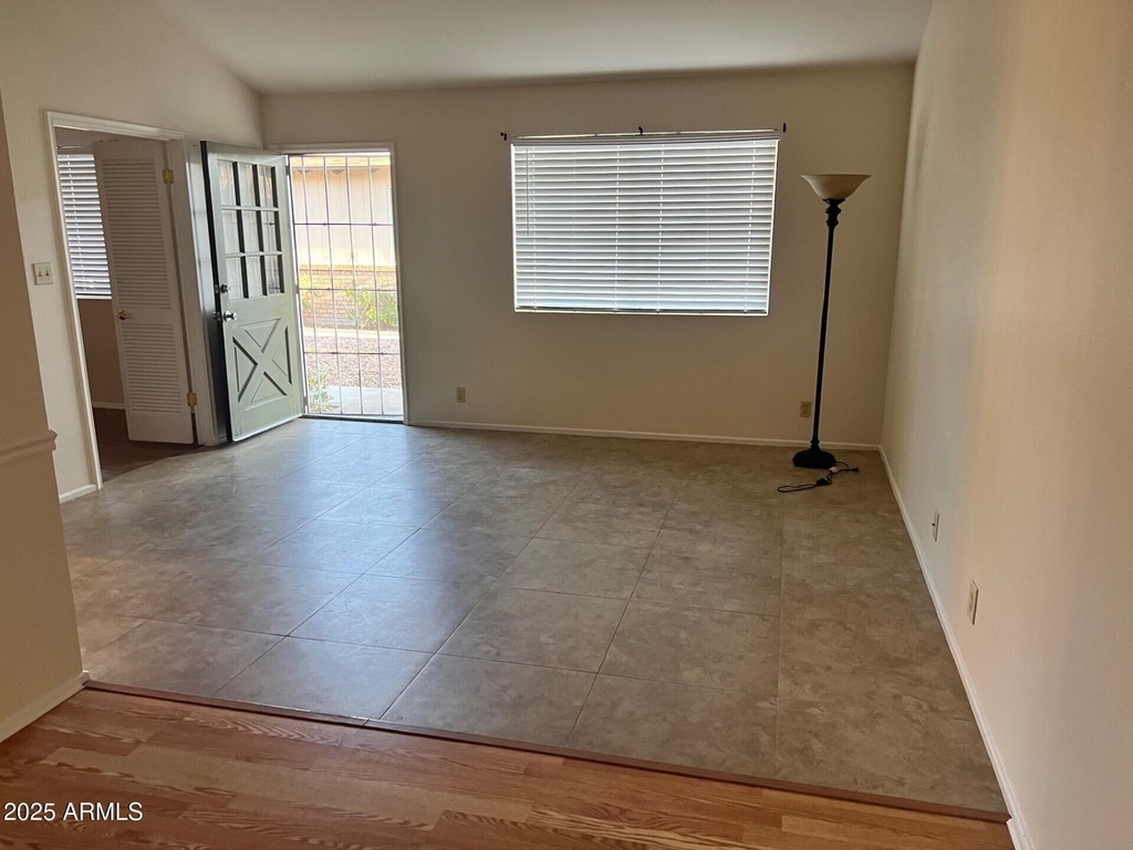 6604 S Lakeshore Drive - Photo 2
