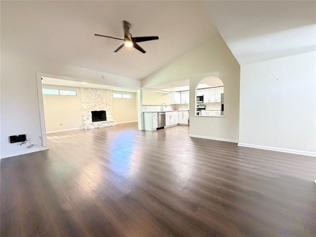 706 Jamestown Drive - Photo 4