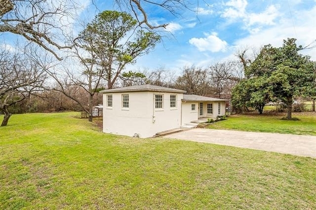 5437 Sam Calloway Road - Photo 1