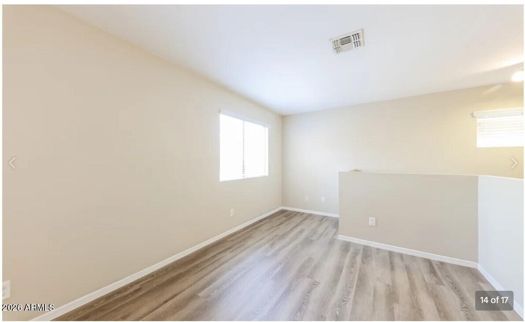 13029 W Lisbon Lane - Photo 11