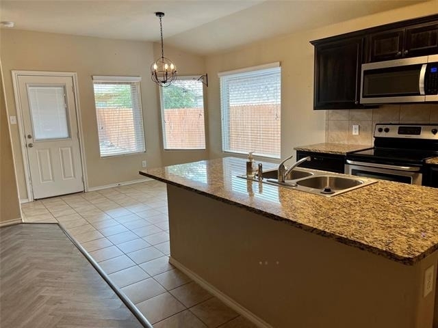 657 Cameron Way - Photo 4