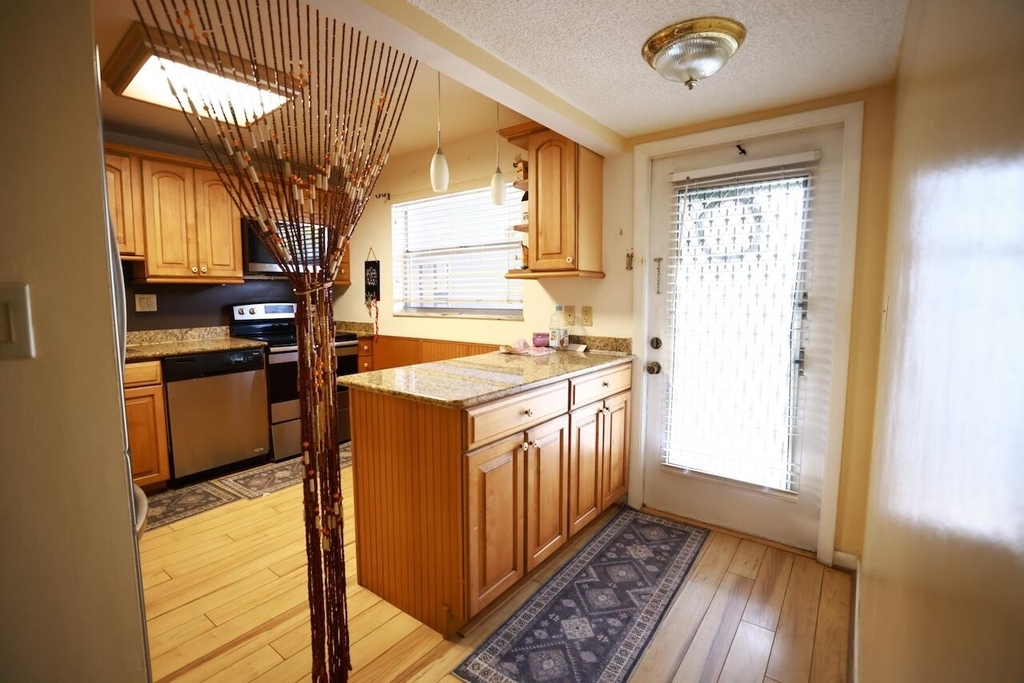 6570 Royal Palm Boulevard - Photo 2