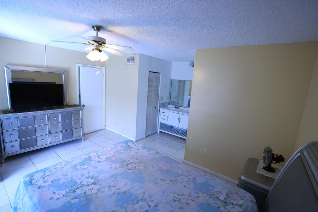 6570 Royal Palm Boulevard - Photo 5