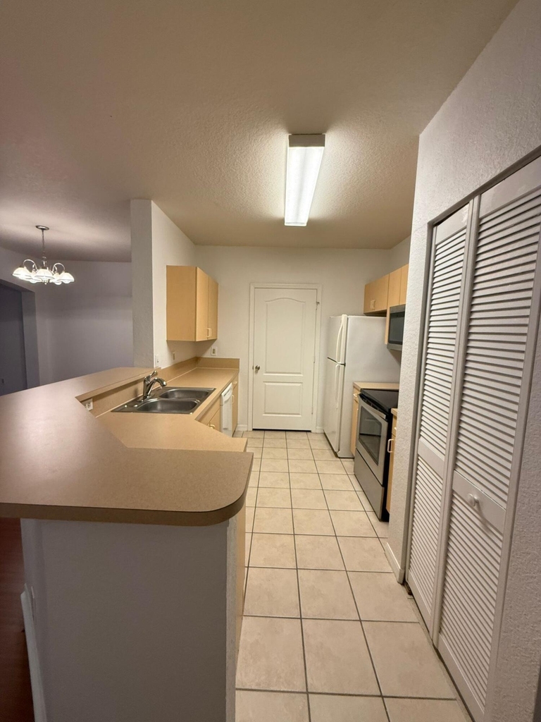 106 Sw Peacock Boulevard - Photo 3