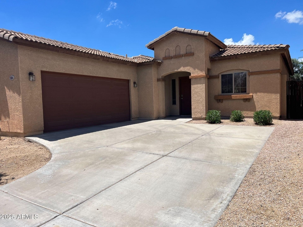 526 E Bartlett Way - Photo 0
