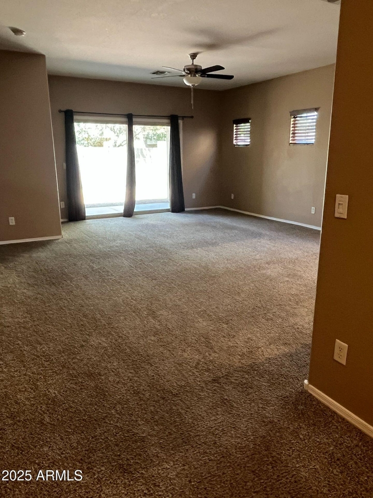 526 E Bartlett Way - Photo 1