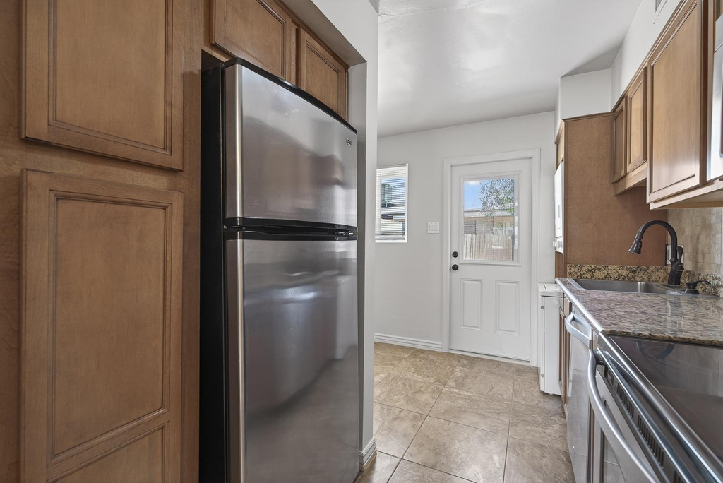 7802 E Heatherbrae Avenue - Photo 9