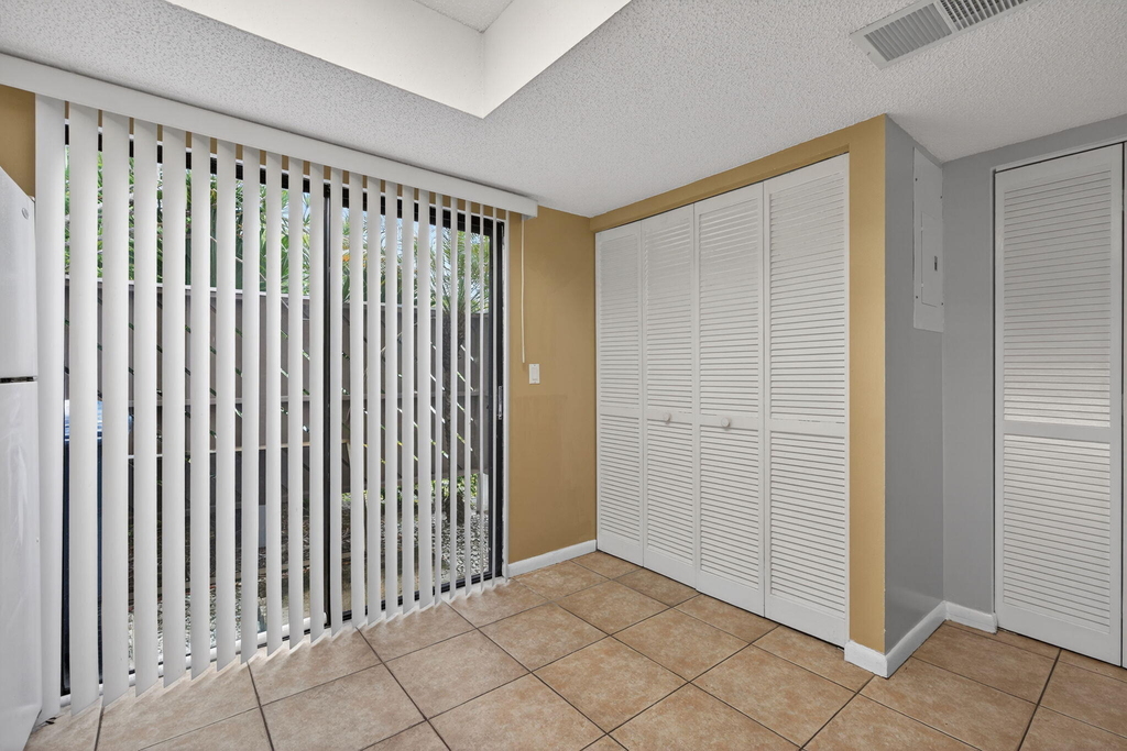 707 Stonewood Court - Photo 4