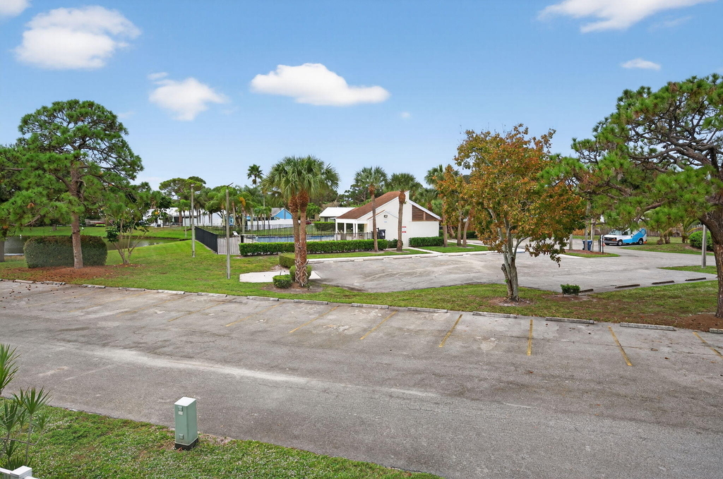 707 Stonewood Court - Photo 27