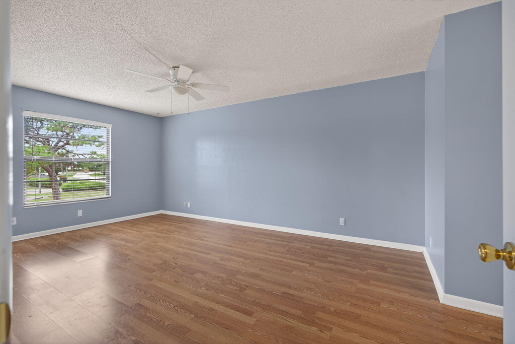 707 Stonewood Court - Photo 8
