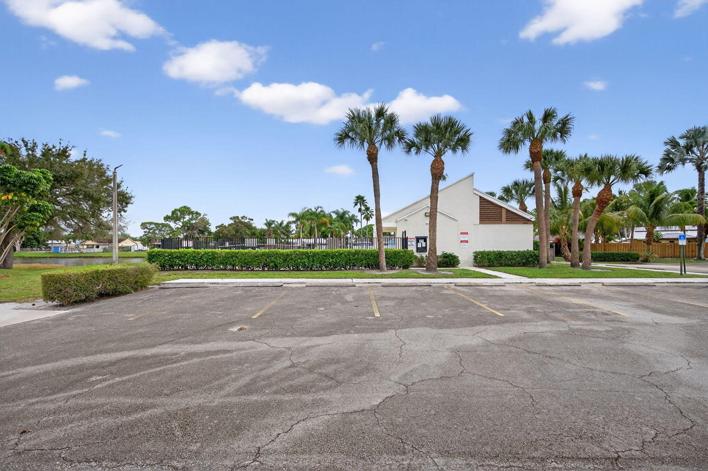 707 Stonewood Court - Photo 30