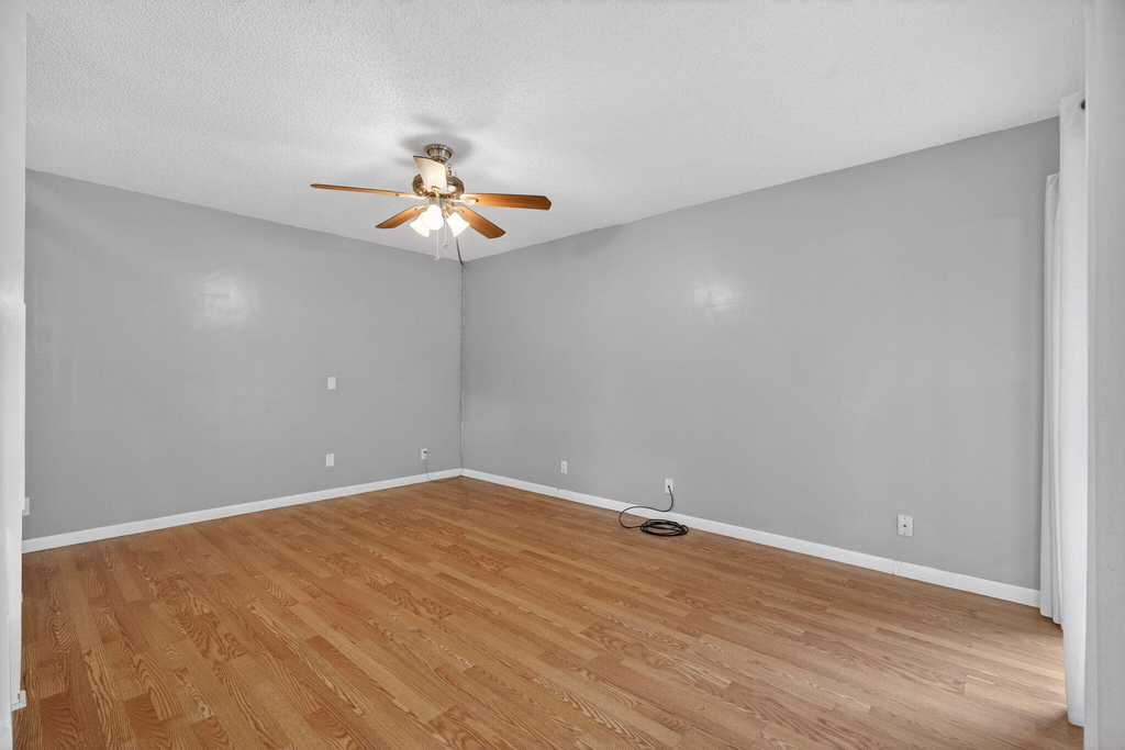 707 Stonewood Court - Photo 37