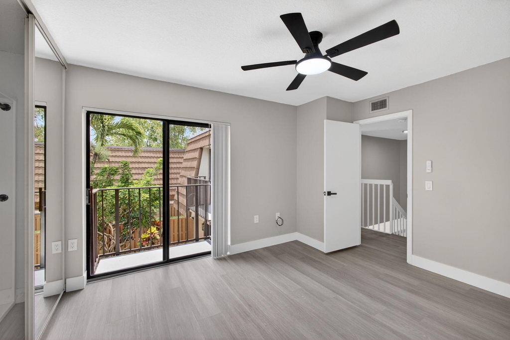 246 Charter Way - Photo 8