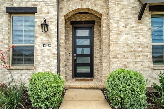 12972 Rockham Lane - Photo 2