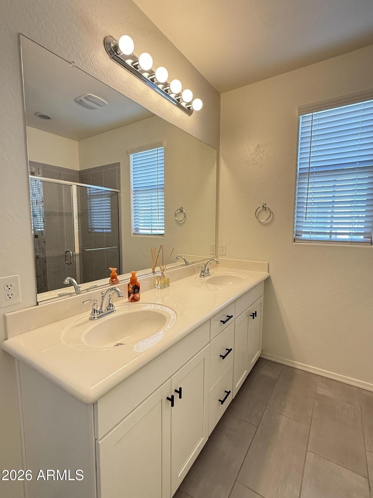 2658 S Harmony Avenue - Photo 20