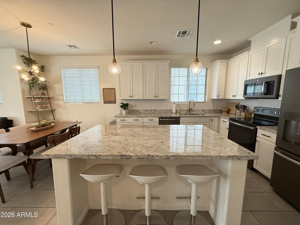 2658 S Harmony Avenue - Photo 11