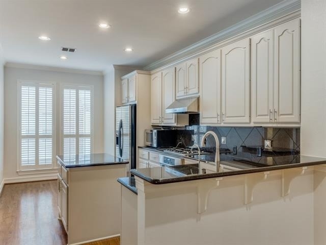 2412 Worthington Street - Photo 6