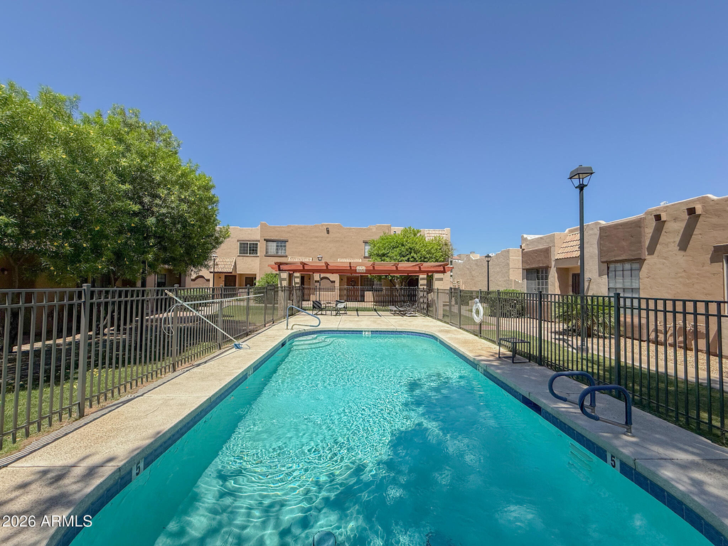 1935 W Morten Avenue - Photo 26