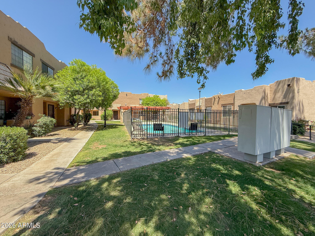 1935 W Morten Avenue - Photo 27