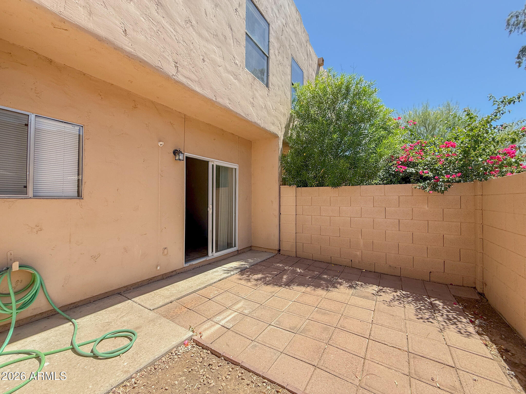 1935 W Morten Avenue - Photo 24