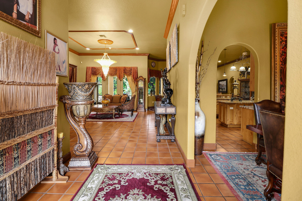 7086 Hall Boulevard - Photo 2