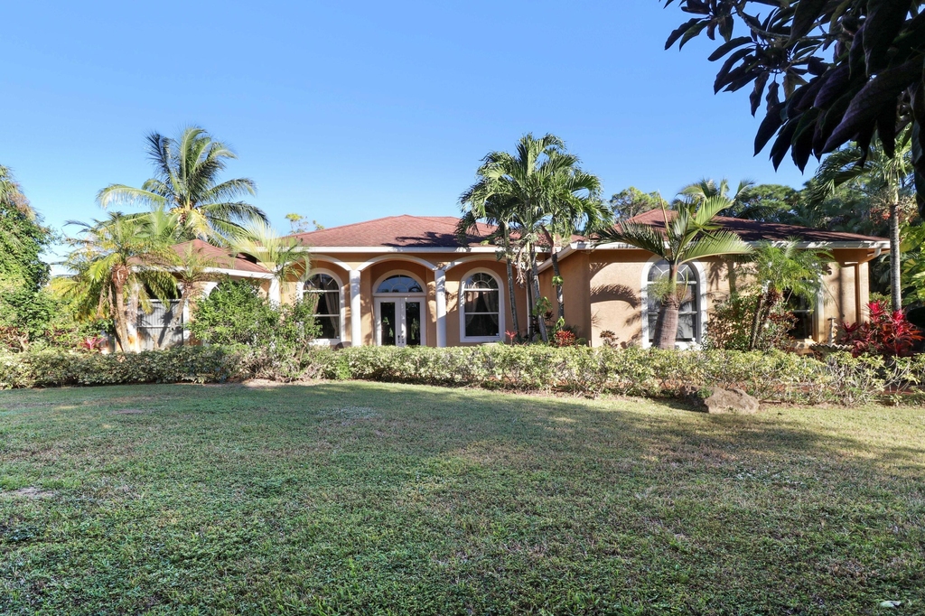 7086 Hall Boulevard - Photo 0