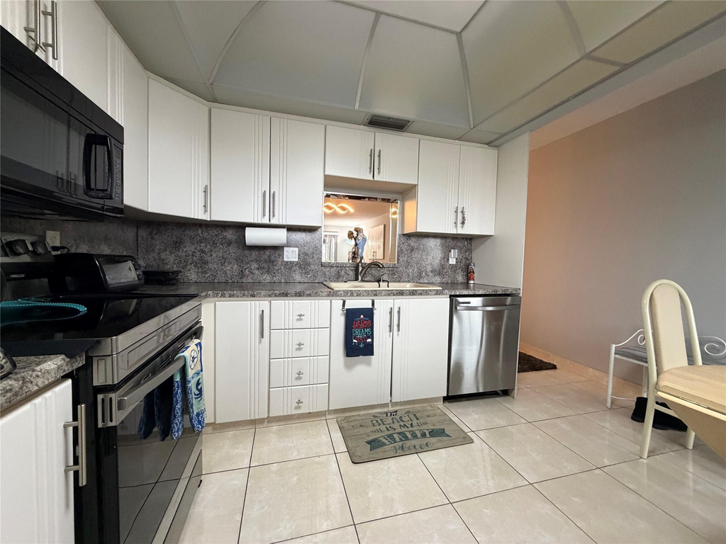 2304 Lucaya Lane - Photo 16
