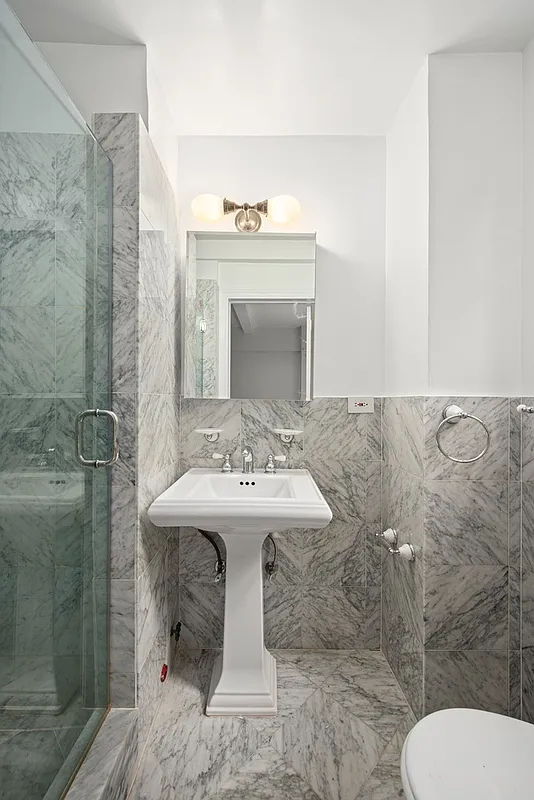 East 68th Street - Photo 6