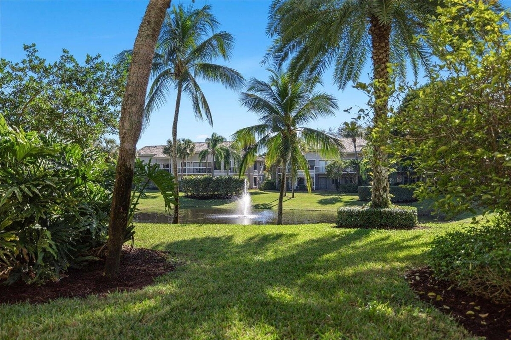 11863 Wimbledon Circle - Photo 5